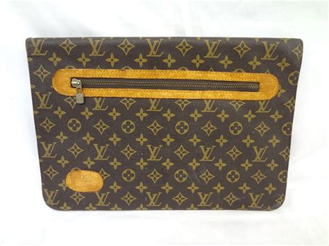 Louis Vuitton portfolio document holder